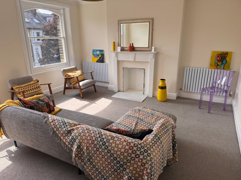 Photo 1: Large, spacious  airy lounge has plenty of natural light