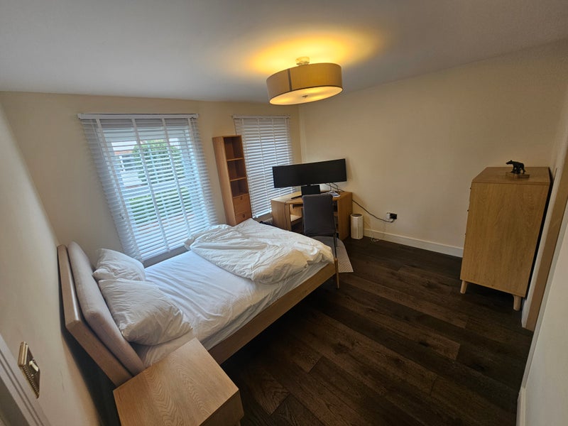 Photo 1: Bedroom 1