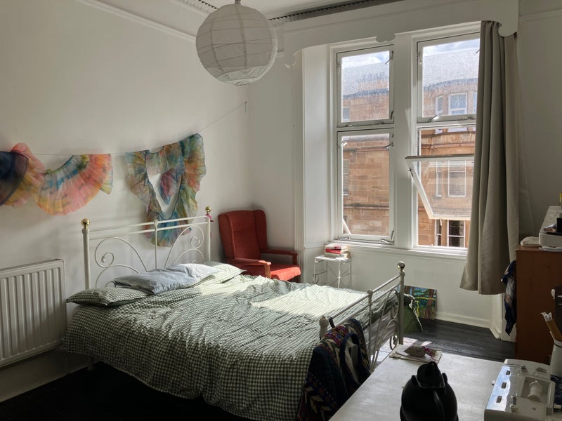 Photo 1: Room 2