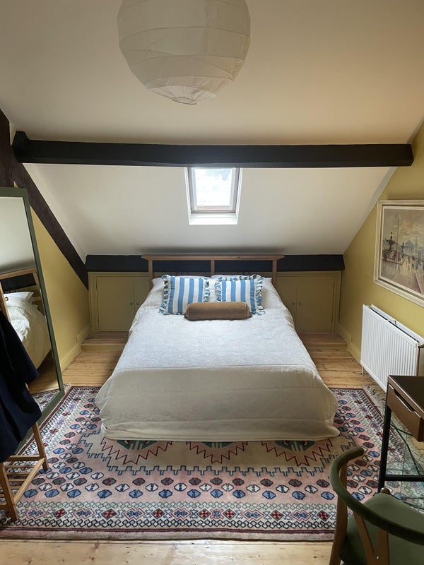 Photo 1: King-size bed