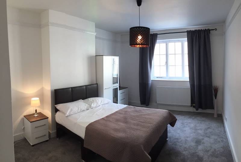 Photo 1: Room 3