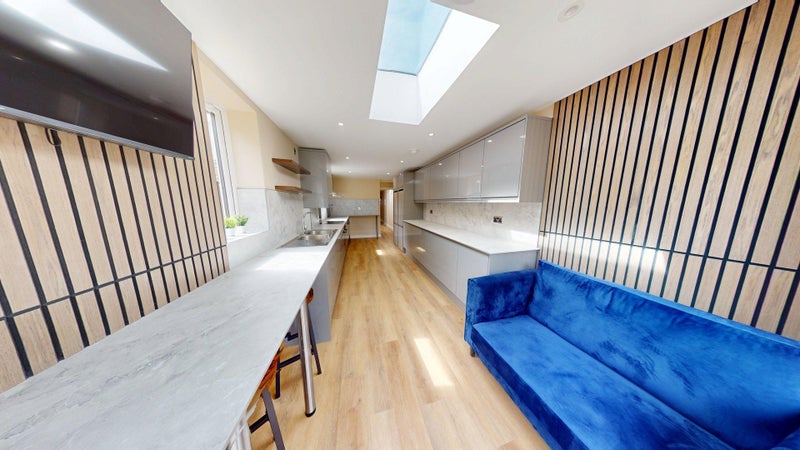 Photo 1: Kitchen