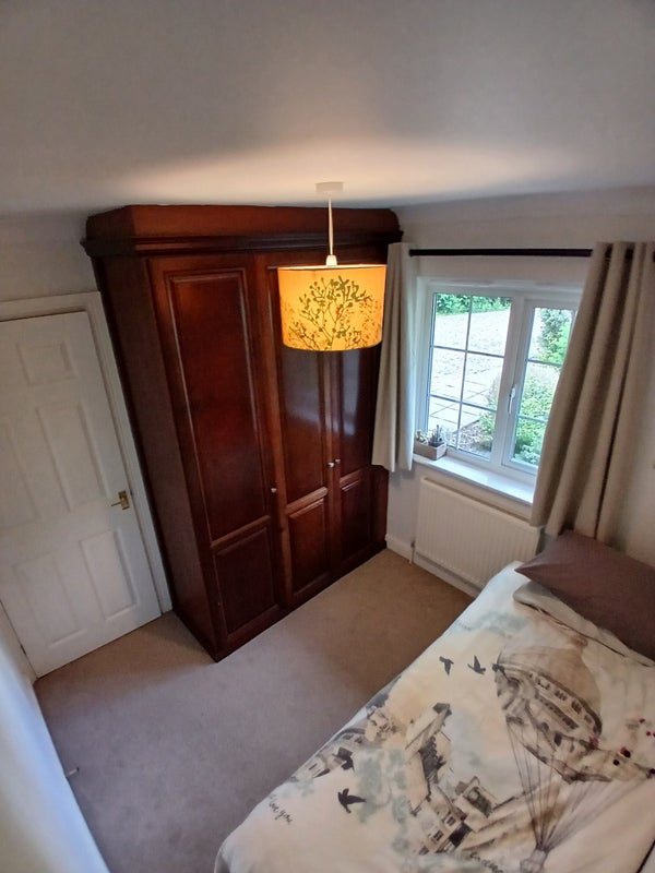 Photo 1: Bedroom with fitted wardrobe