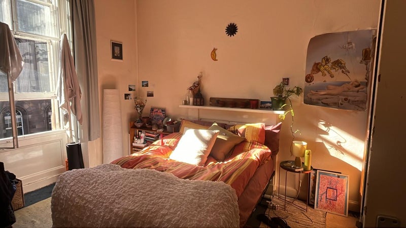 Photo 1: my room:) 