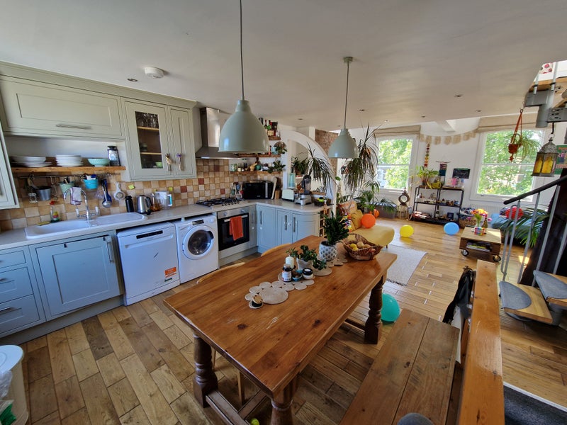Photo 1: Kitchen