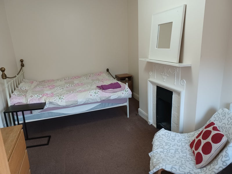 Photo 1: Room 2 free June 26
