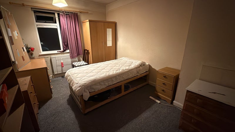 Photo 1: Room