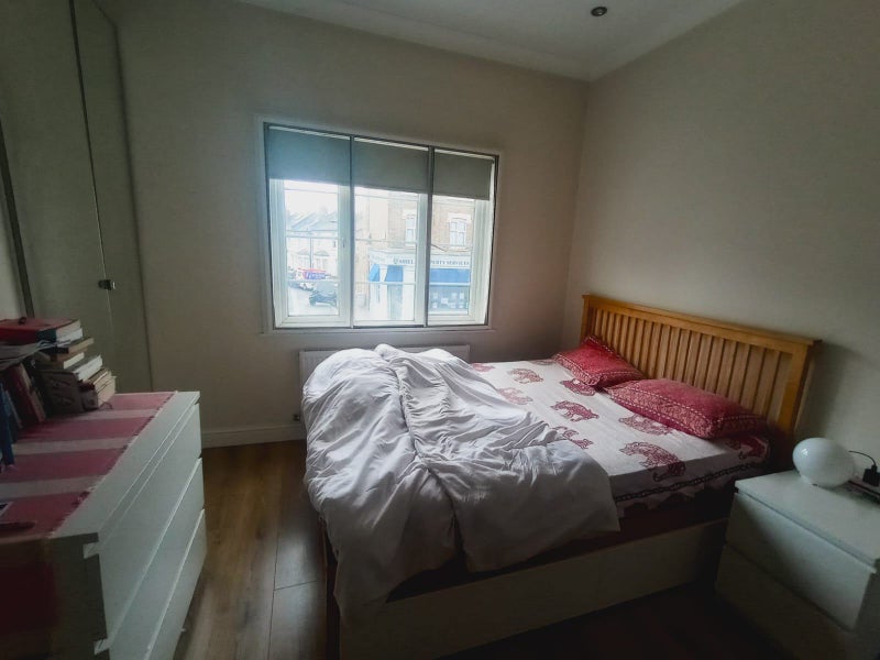 Photo 1: Bedroom 1