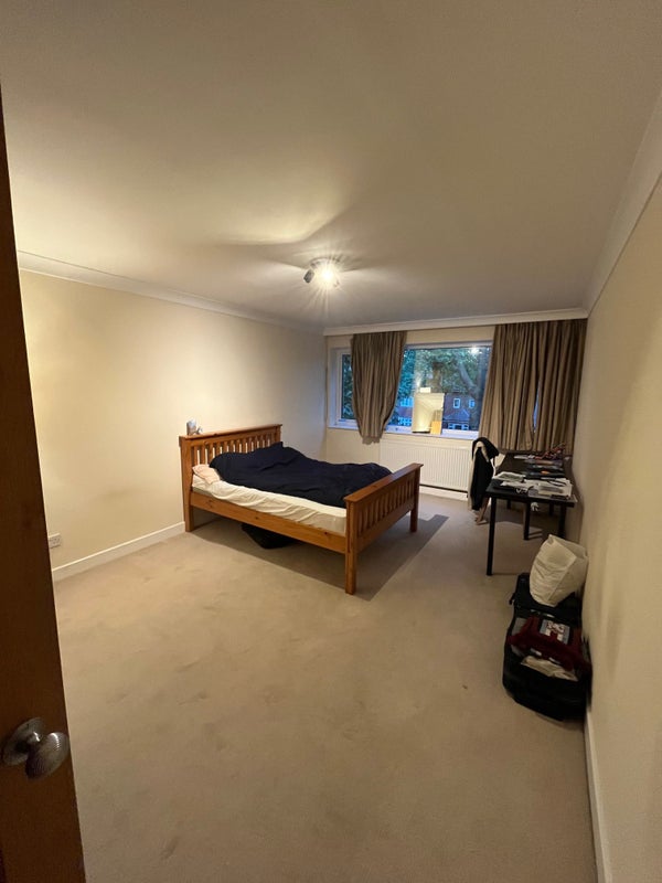 Photo 1: Room