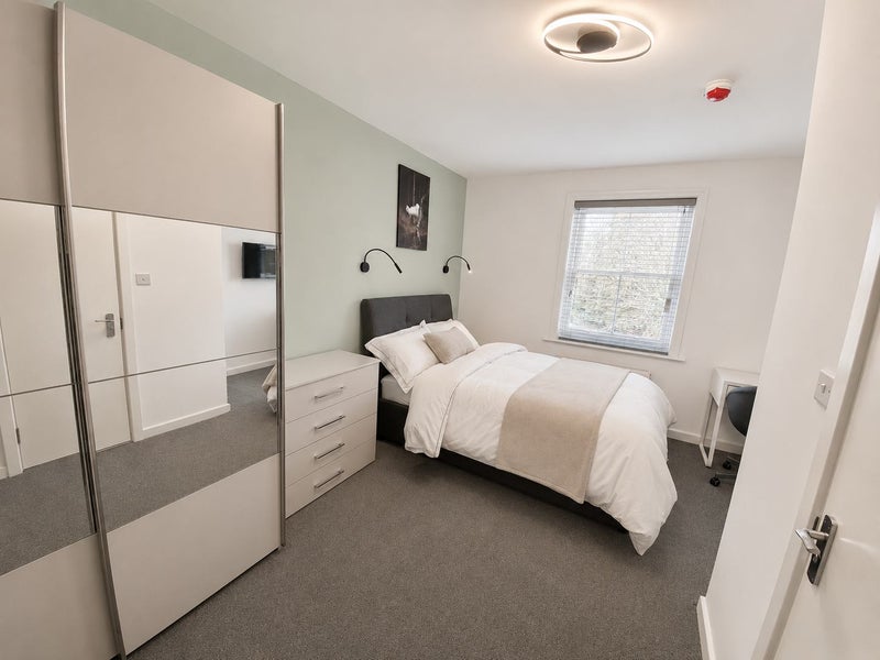 Photo 1: Room 3