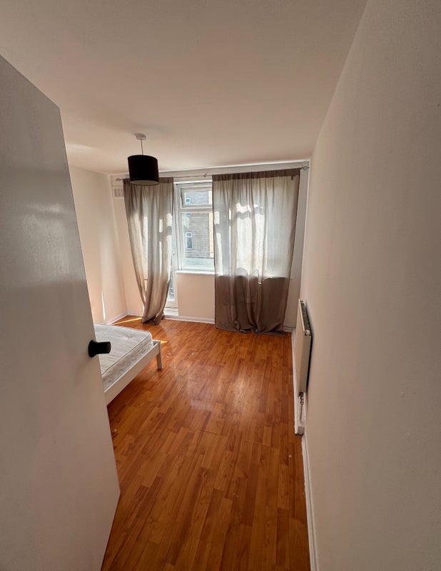 ✨ Spacious Double Room in E3 2DR