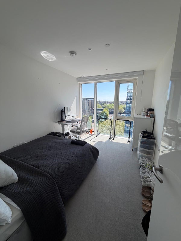 Photo 1: Flatmate Room 