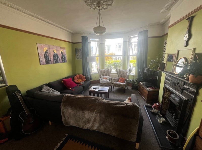 Photo 1: Living room