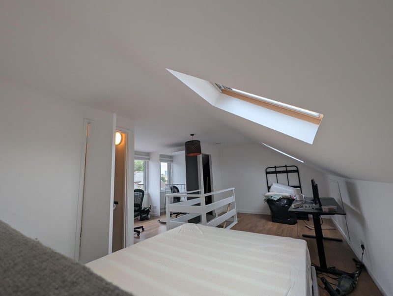 Photo 1: Ensuite