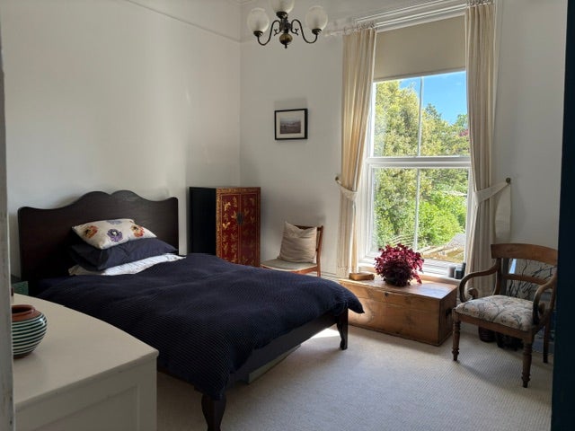 Photo 1: Room for rent