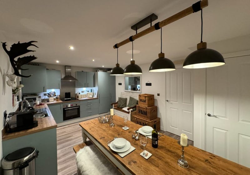 Photo 1: Kitchen