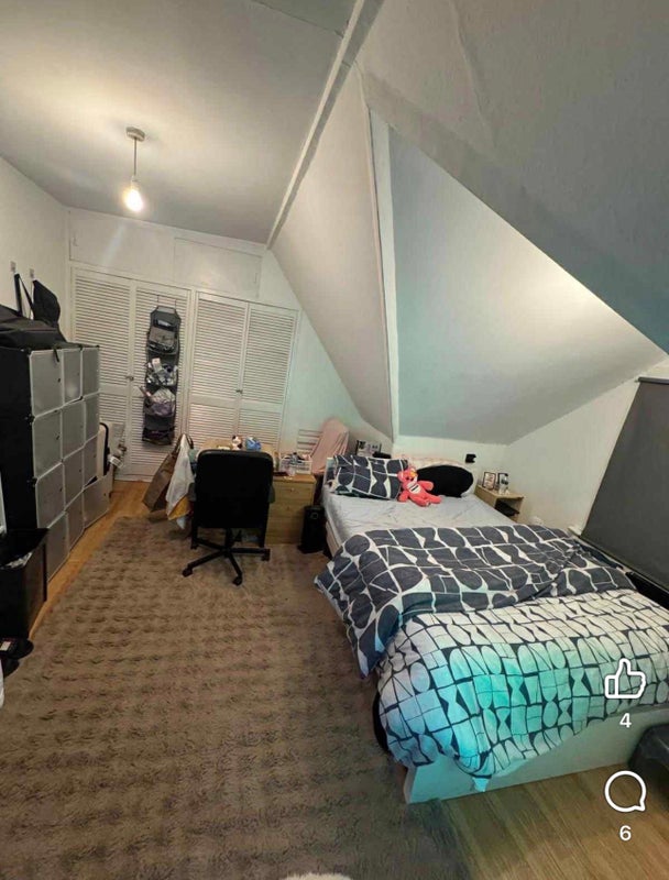 Photo 1: BED