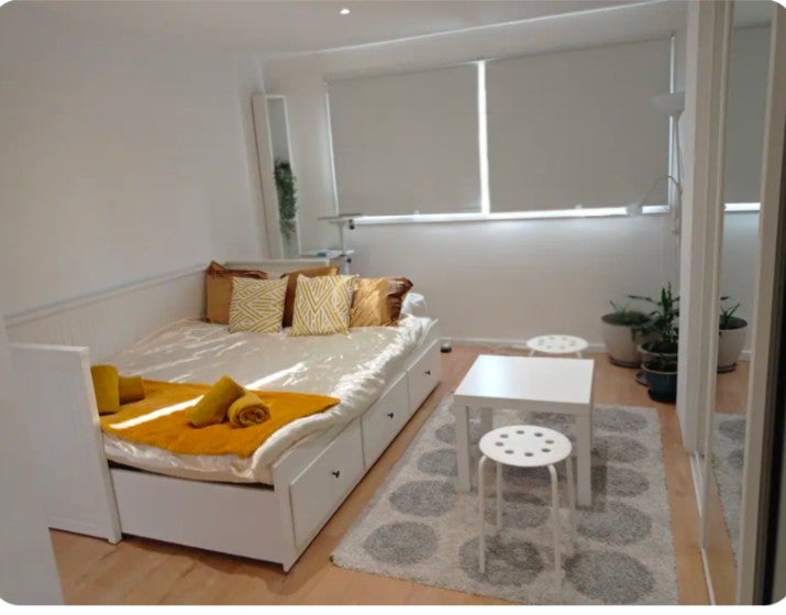 Photo 1: ensuite double bedroom