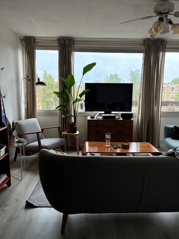 Photo 1: Living room