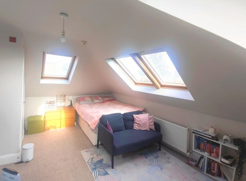 Photo 1: Room