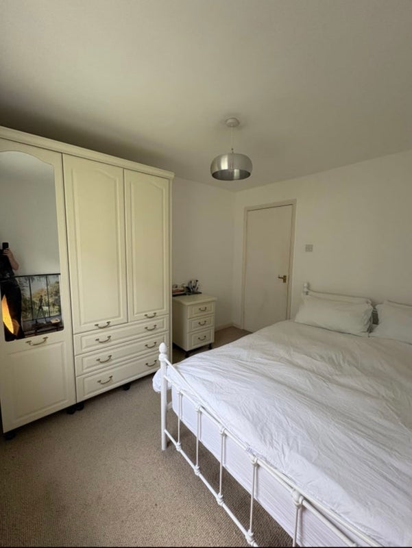 Photo 1: Room available - king-sized bed