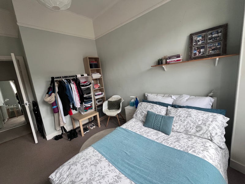 Photo 1: Bedroom photo 1