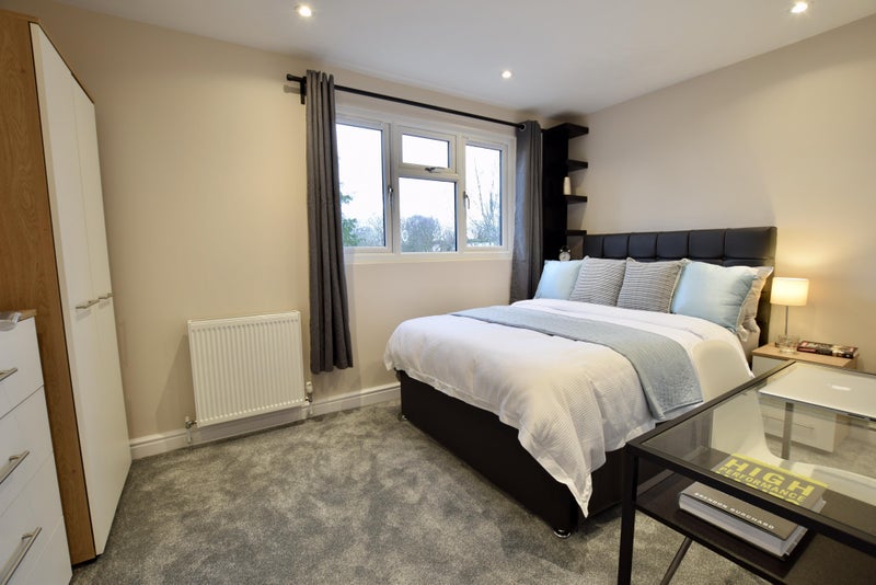 Photo 1: Available from 1st July, £800pcm