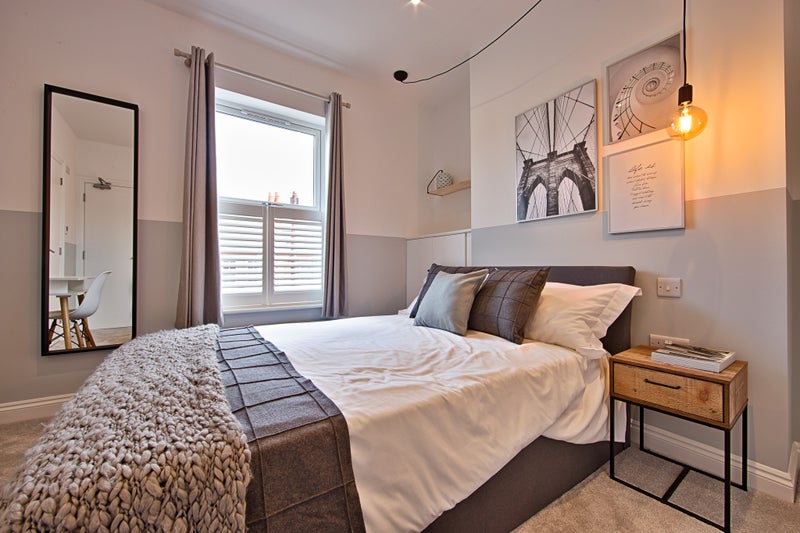 Photo 1: Ensuite Bedrroom 5