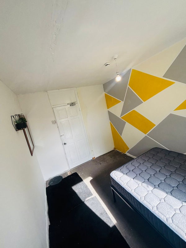 Photo 1: Double Room - £870