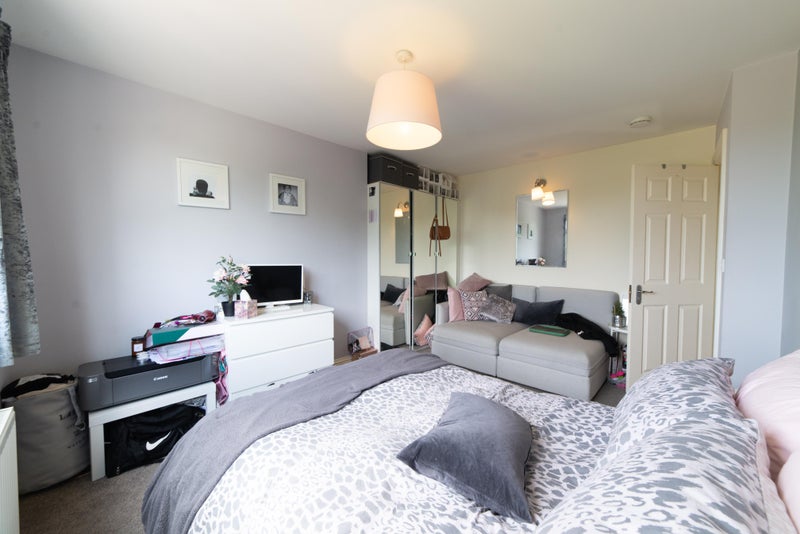 Photo 1: Room 5 £963