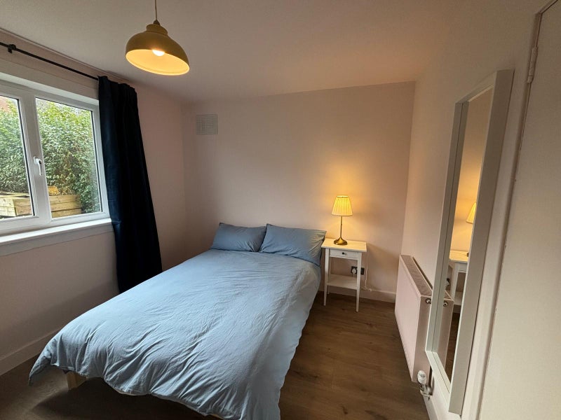 Photo 1: Double Bedroom