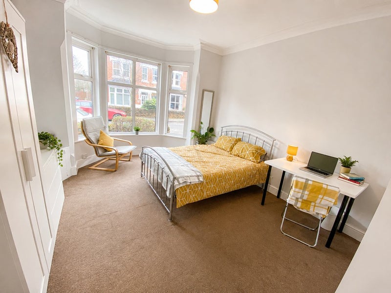 Photo 1: Room 1 Ground Floor