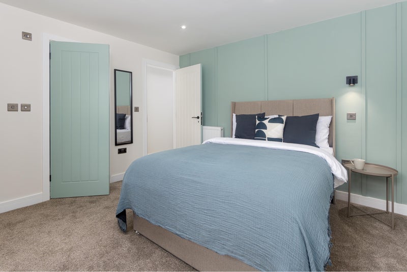 Photo 1: Room 3