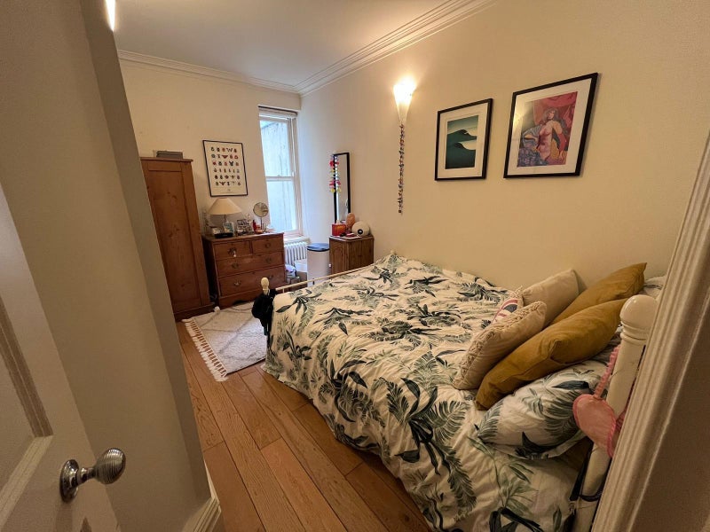Photo 1: Room_001