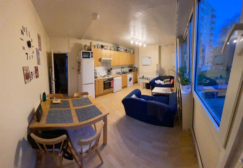 Photo 1