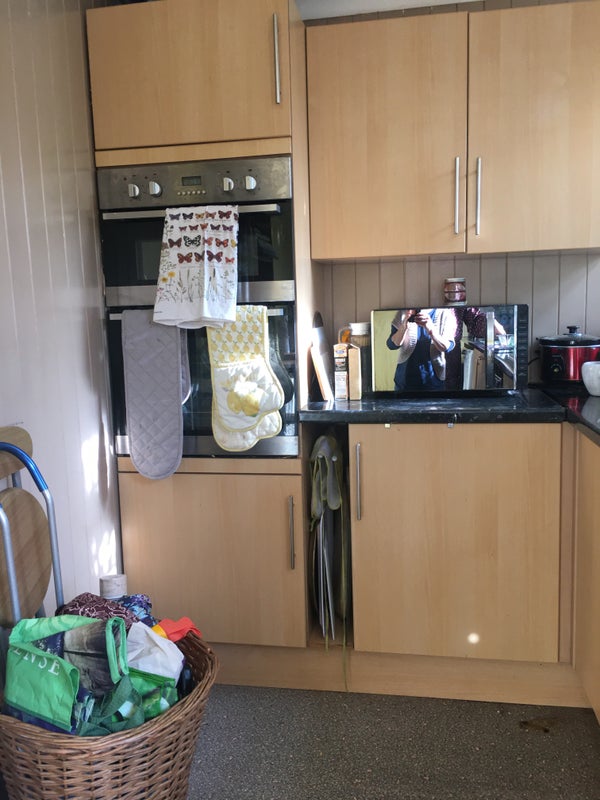 Photo 1: Kitchen