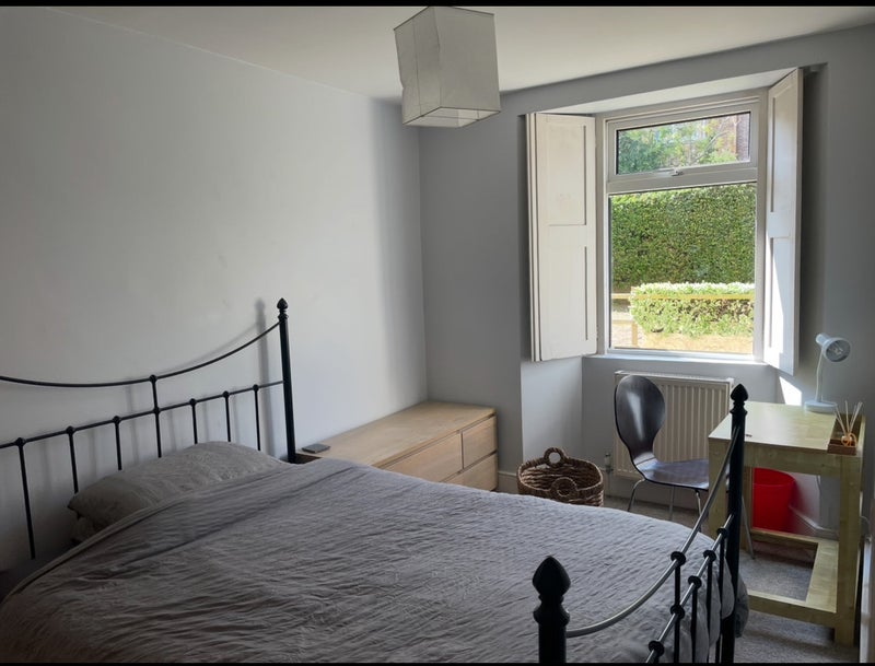 Photo 1: Room available 4metres x 3.2