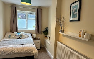 Photo 1: Bed 6 - Available 30/6. Double room with ensuite