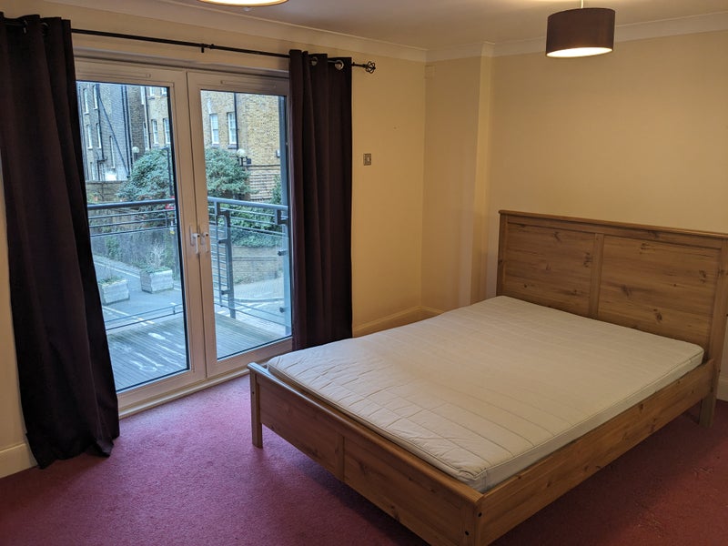 Photo 1: Bedroom