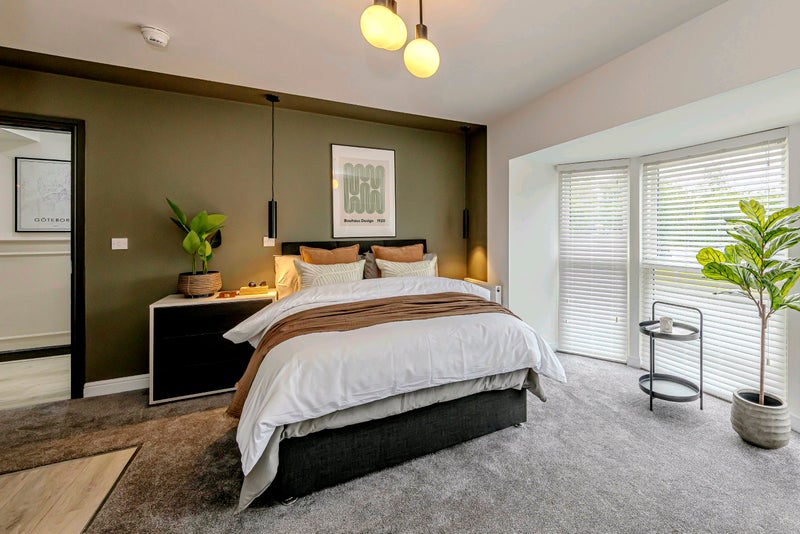 Photo 1: Room 1 - STUDIO ROOM