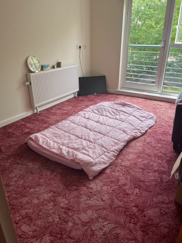 Photo 1: Large room