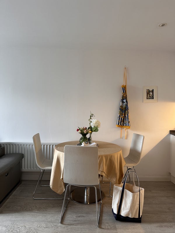 Photo 1: Dining table setup