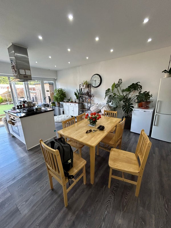 Photo 1: Kitchen