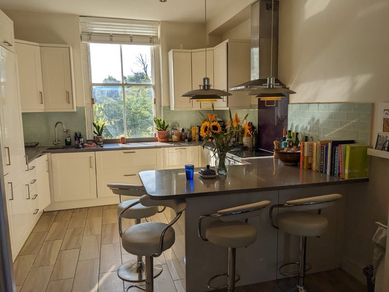 Photo 1: Kitchen