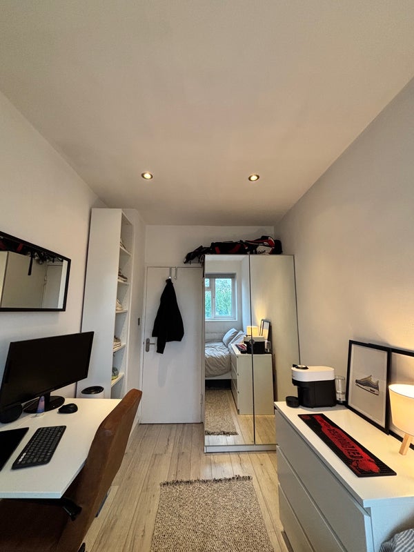 Photo 1