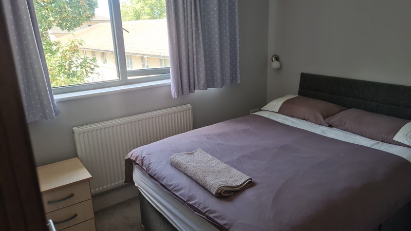 Photo 1: Room view