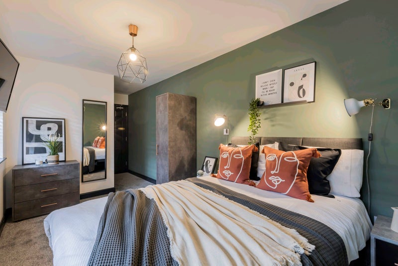 Photo 1: ROOM 2 £750 - AVAILABLE 31st July