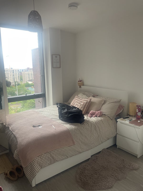 Photo 1: Your room 💗