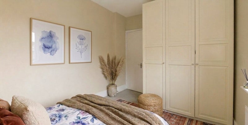 Photo 1: Bedroom 1 (£1170)