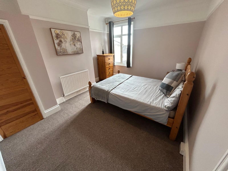 Photo 1: Room 3